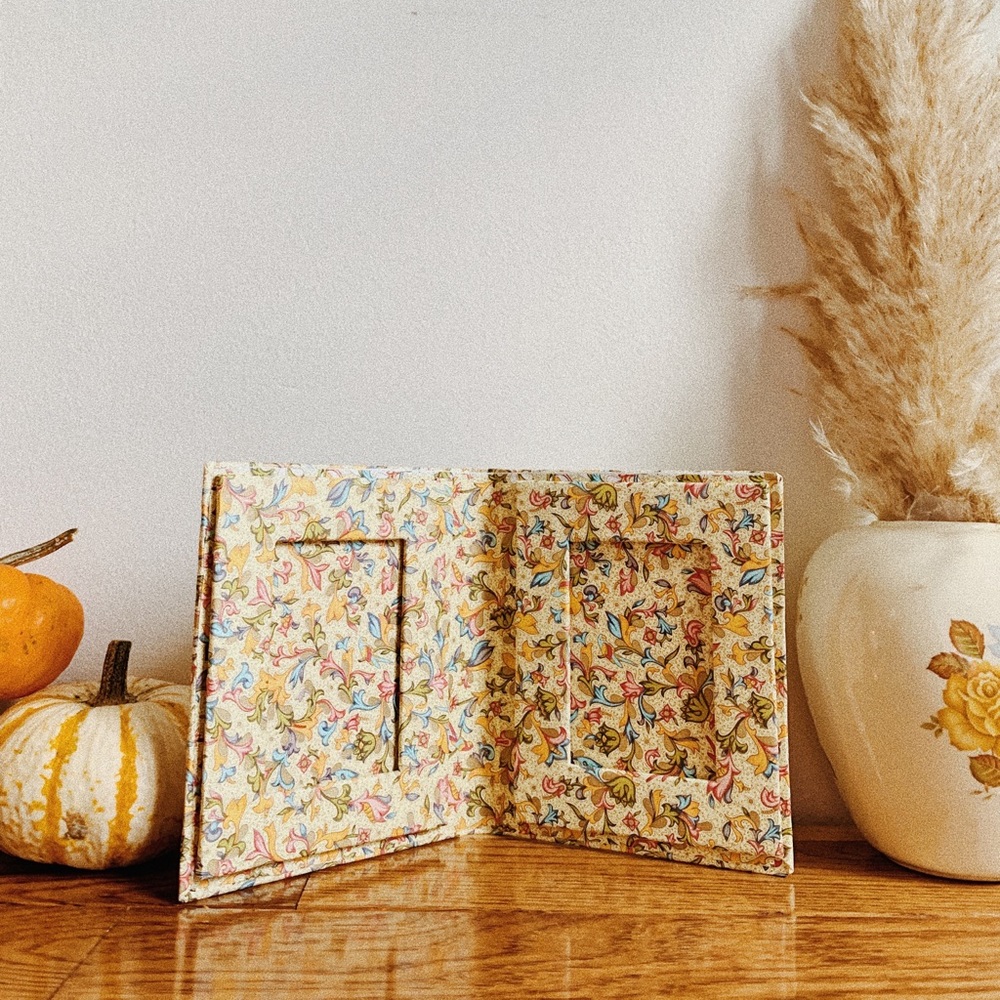 Vintage Paisley Dual Picture Frame
